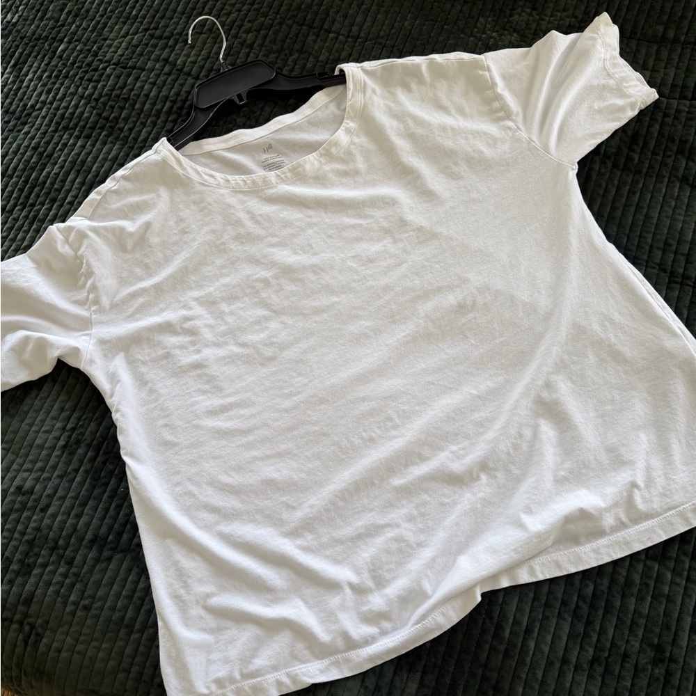 Classic White J.Jill T-Shirt Tencel-Relaxed Fit-Capsule Wardrobe-Basics-Layer